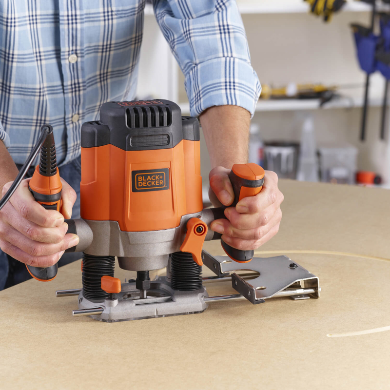 Фрезер BLACK+DECKER KW1200E
