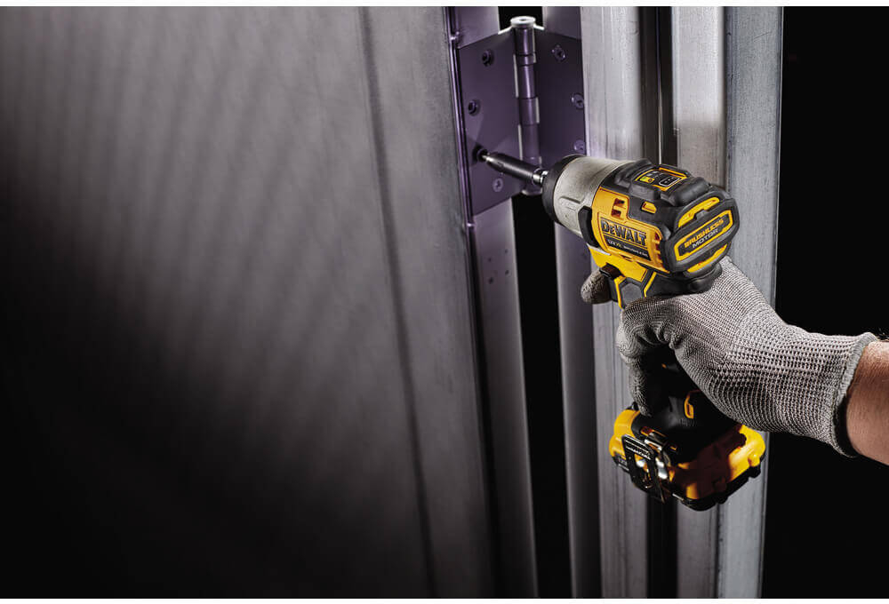 Акумуляторний шуруповерт DeWALT DCF801N