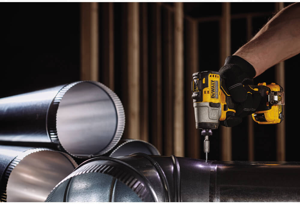 Акумуляторний шуруповерт DeWALT DCF801N