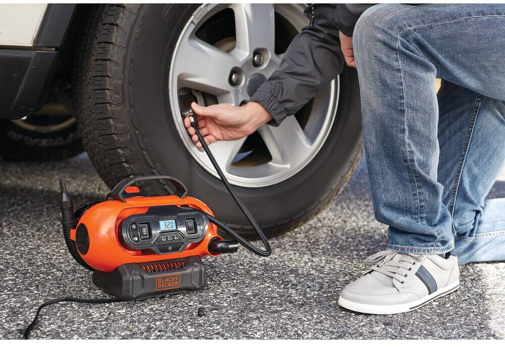 Компресор повітряний акумуляторний BLACK+DECKER 18 В