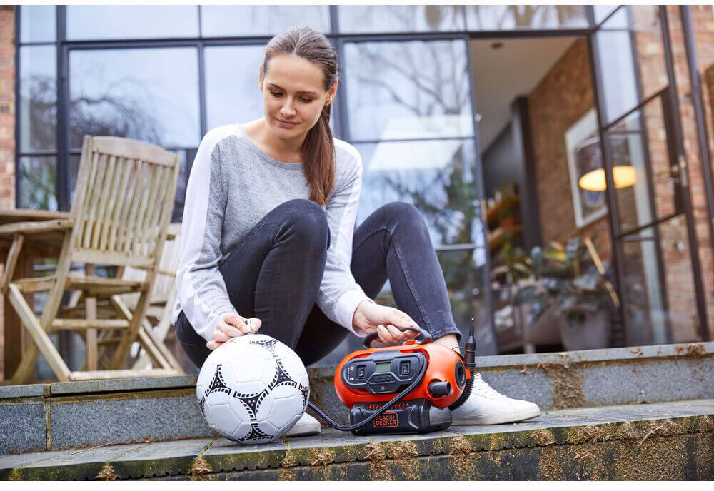 Компресор повітряний акумуляторний BLACK+DECKER 18 В