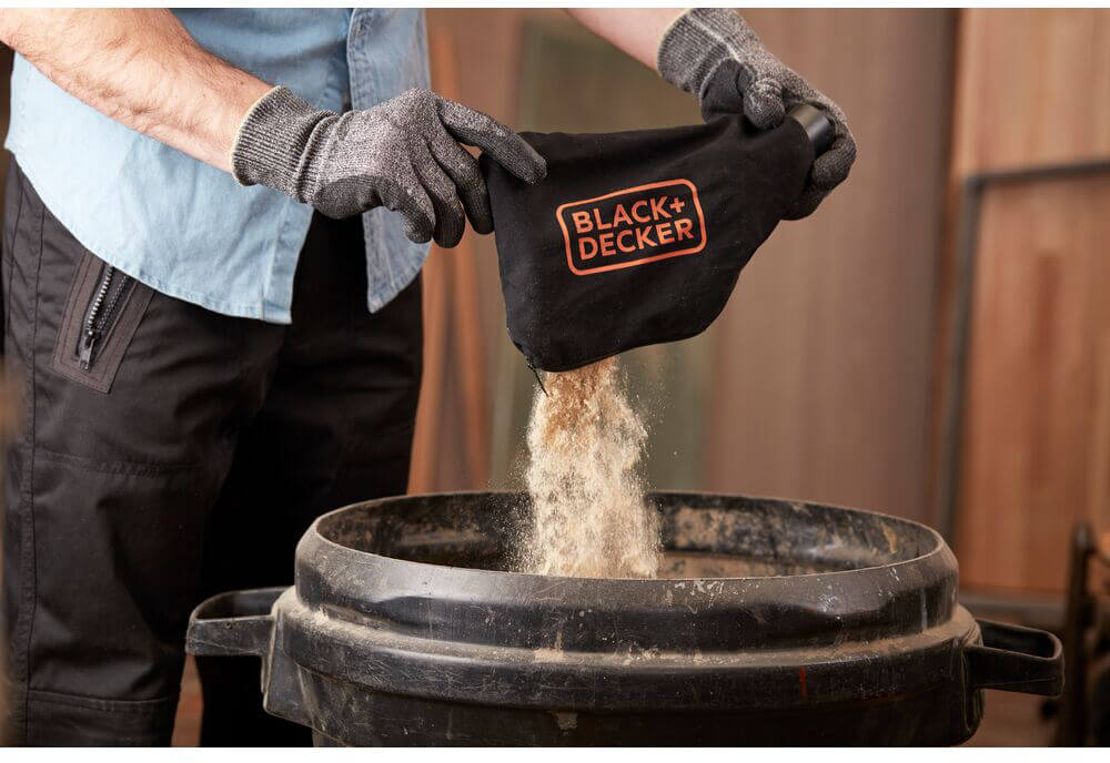 Пила торцювальна BLACK+DECKER BES700