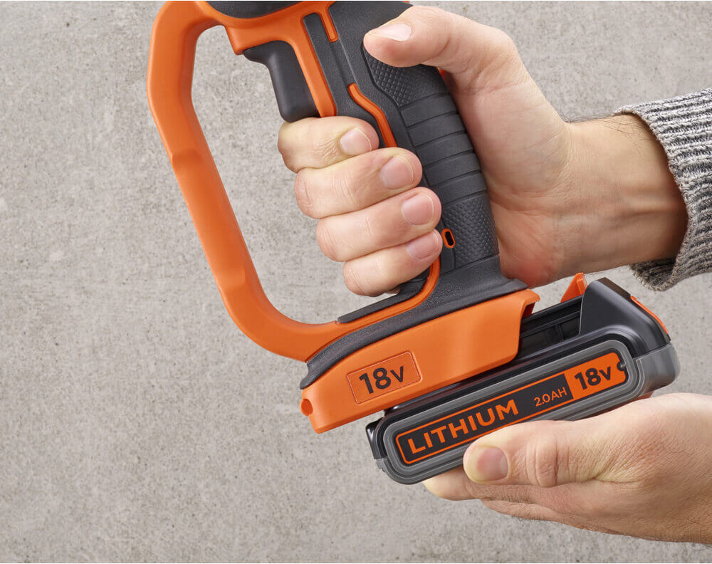 Кутова шліфувальна машина акумуляторна  BLACK+DECKER BCG720M1