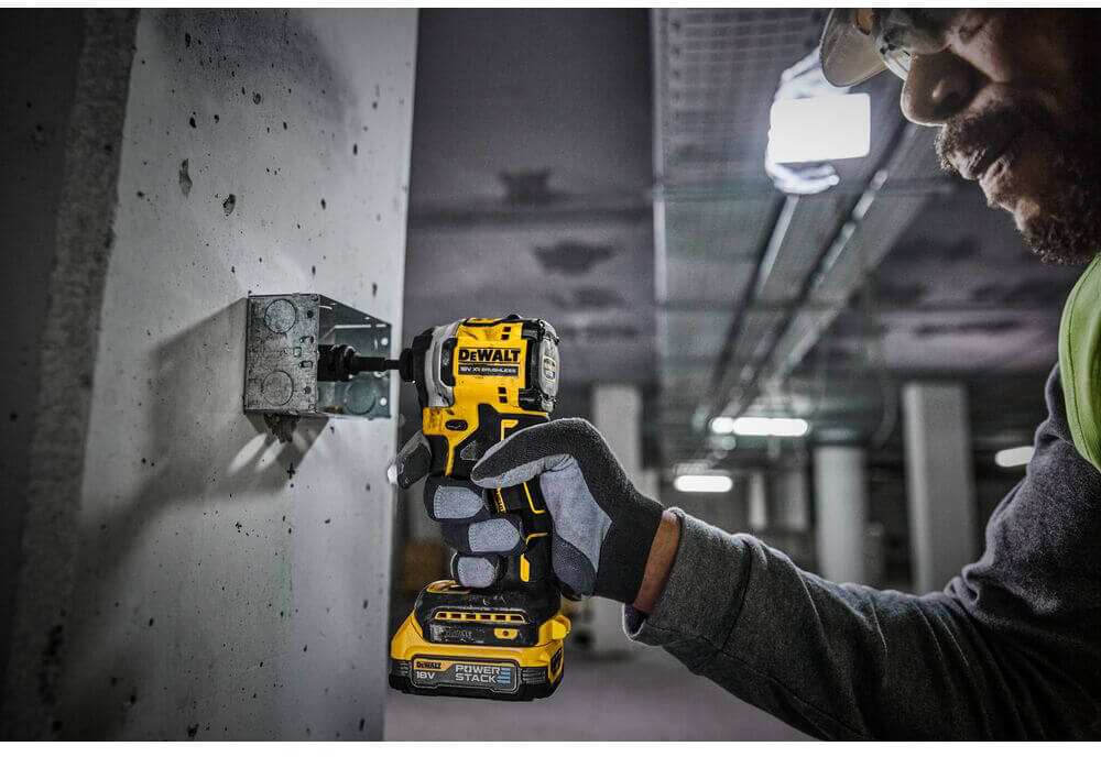 Набір інструментів DeWALT DCK2051H2T