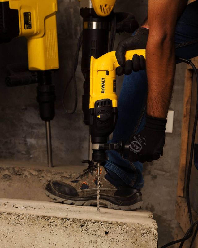 Перфоратор DeWALT SDS-Plus D25133K