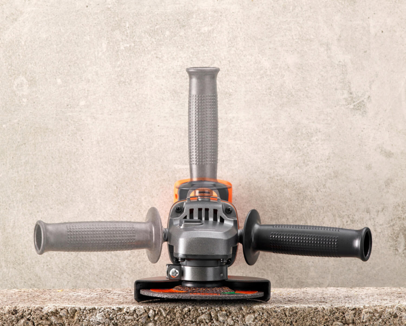 Шліфмашина ексцентрикова акумуляторна BLACK+DECKER BCG720N
