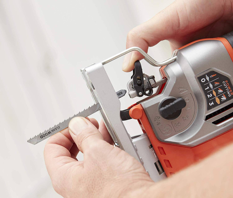 Електричний лобзик  BLACK+DECKER BES610K