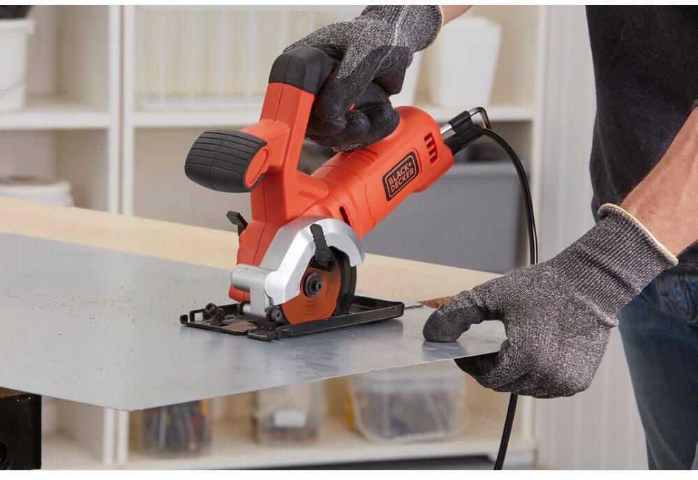 Пила дискова BLACK+DECKER BES510