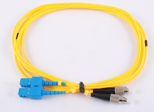 Патч-корд CMS SC/UPC-FC/UPC SM 1.5м Duplex (UPC-1.5SCFC(SM)D(FW))