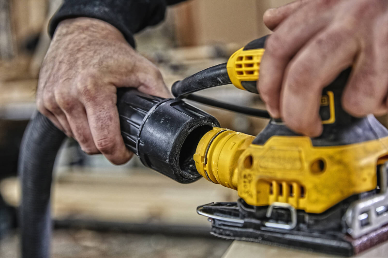 Електрична шліфувальна машина DeWALT DWE6411