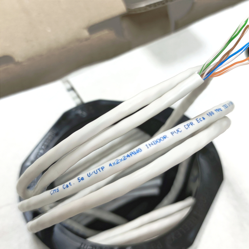 Кабель вита пара CMS U/UTP кат. 5E, 24AWG, обол. PVC(Eca), 305 м, білий (UU5E-IEWH)