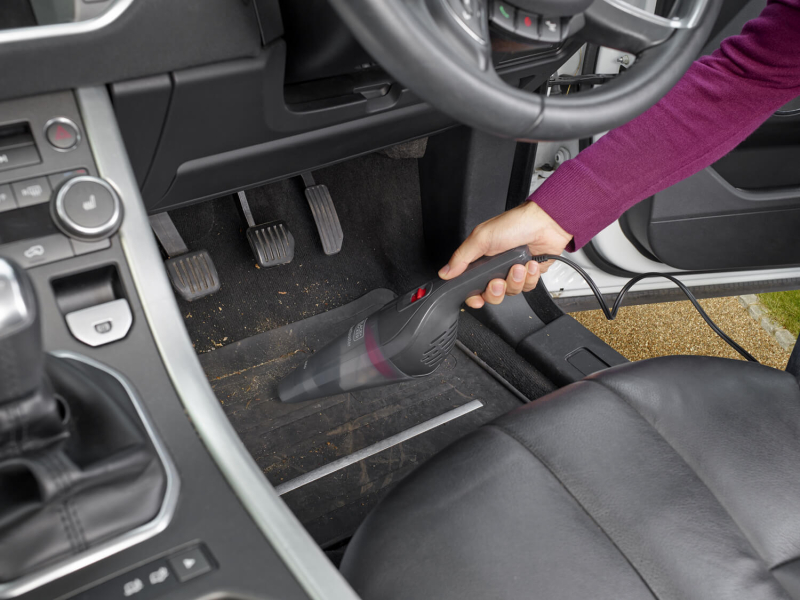 Пилосос акумуляторний BLACK+DECKER NVB12AVA