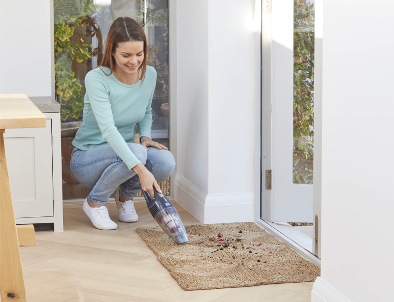 Пилосос акумуляторний BLACK+DECKER SVB520JW