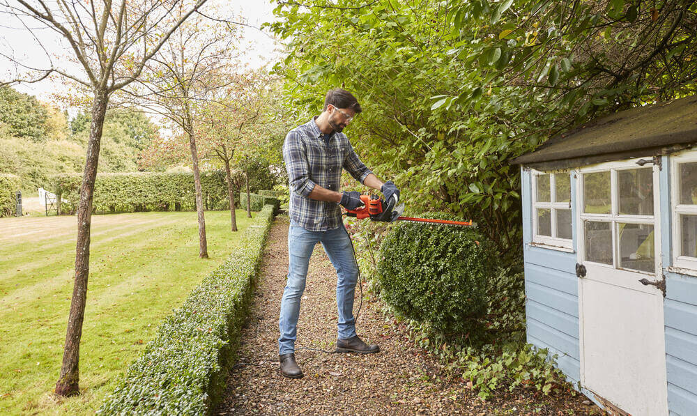 Кущоріз BLACK+DECKER BEHTS301