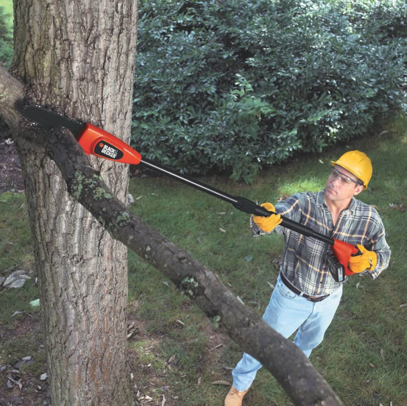 Висоторіз електричний зі штангою BLACK+DECKER GPC1820L20