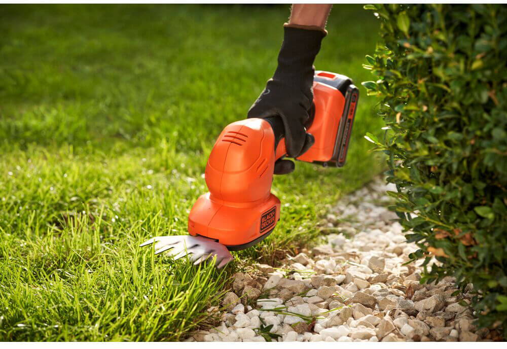 Акумуляторні ножиці BLACK+DECKER BCSS18D1