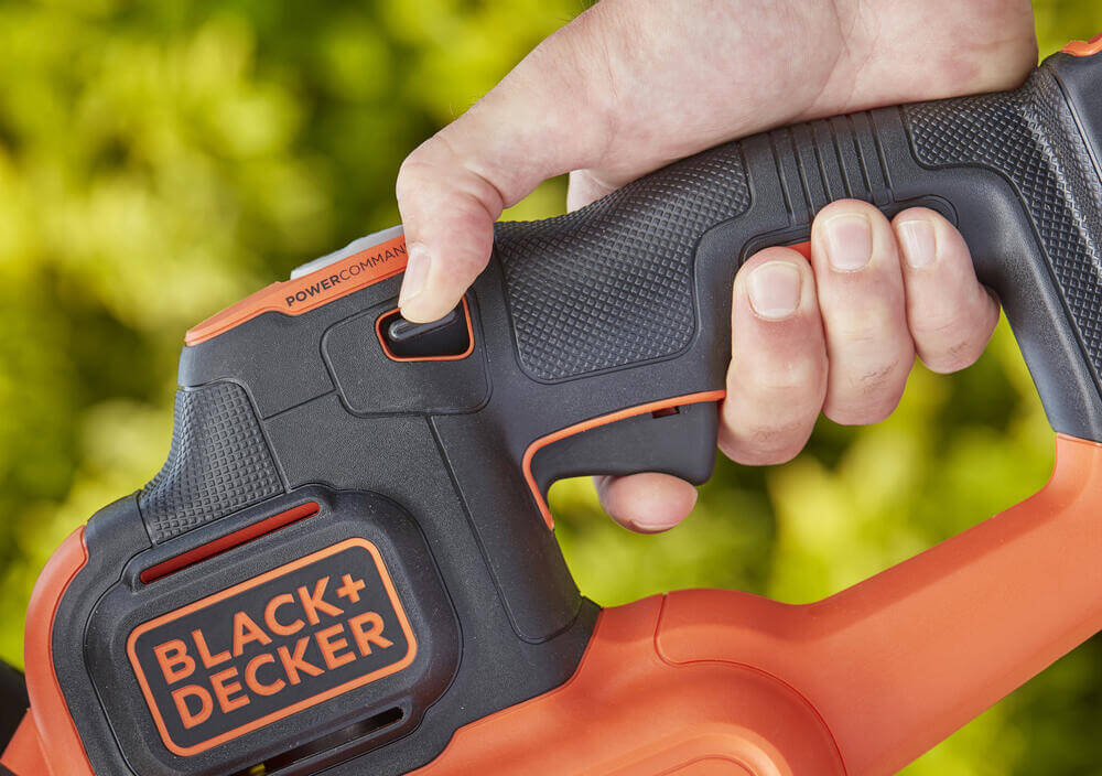 Акумуляторний кущоріз BLACK+DECKER BCHTS3625L1