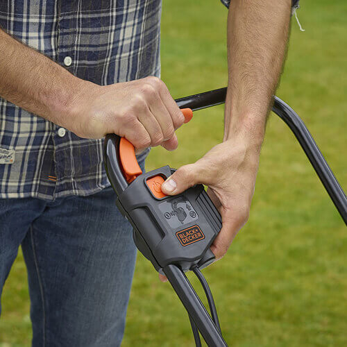 Газонокосарка BLACK+DECKER BEMW451