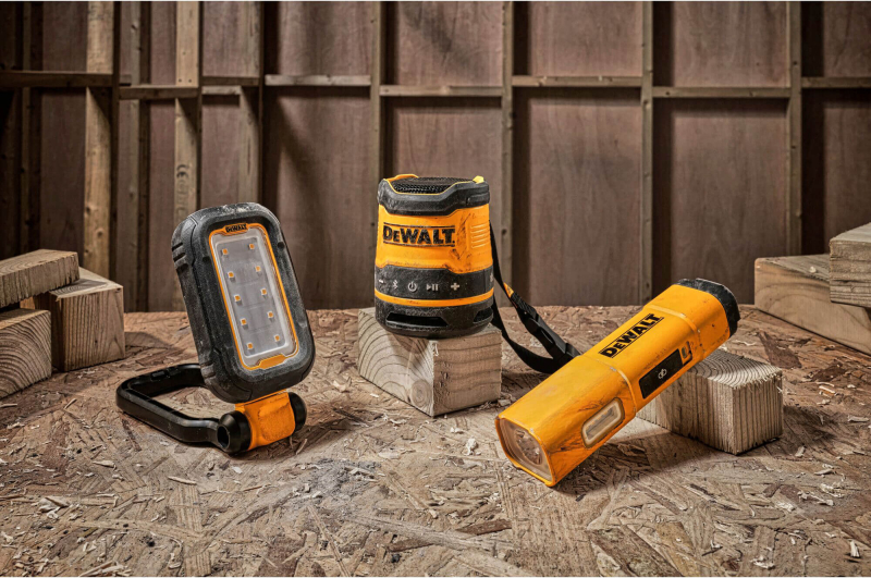 Ліхтар світлодіодний акумуляторний DeWALT DCL183