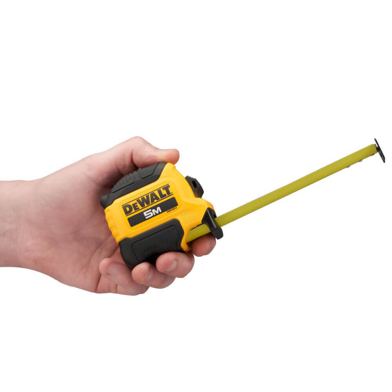 Рулетка DeWALT COMPACT, 5 м х 28 мм DWHT38114-0