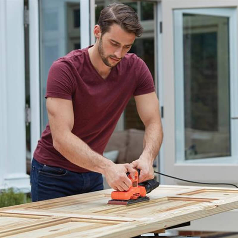 Шліфмашина вібраційна BLACK+DECKER BEW220