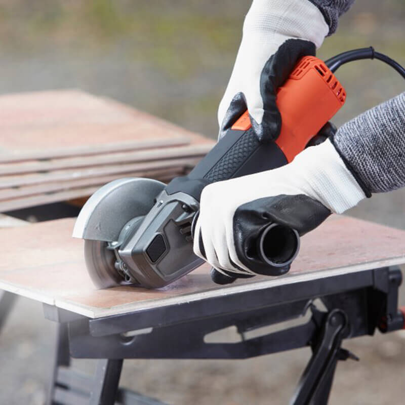 Електрична шліфмашина кутова BLACK+DECKER BEG220
