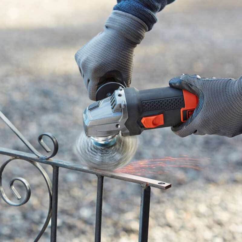Електрична шліфмашина кутова BLACK+DECKER BEG220
