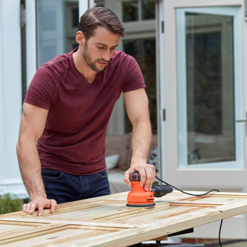 Шліфмашина вібраційна BLACK+DECKER ексцентрикова BEW210