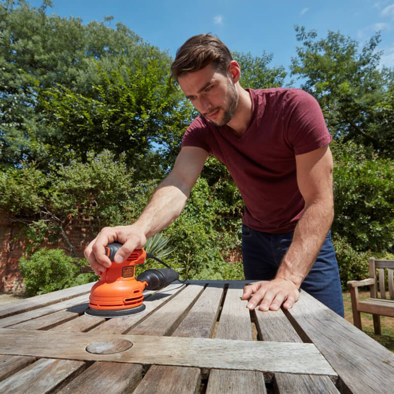 Шліфмашина вібраційна BLACK+DECKER ексцентрикова BEW210