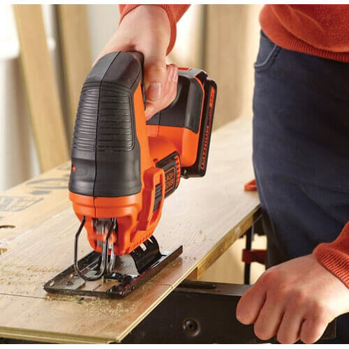 Акумуляторний електричний лобзик BLACK+DECKER BDCJS18N