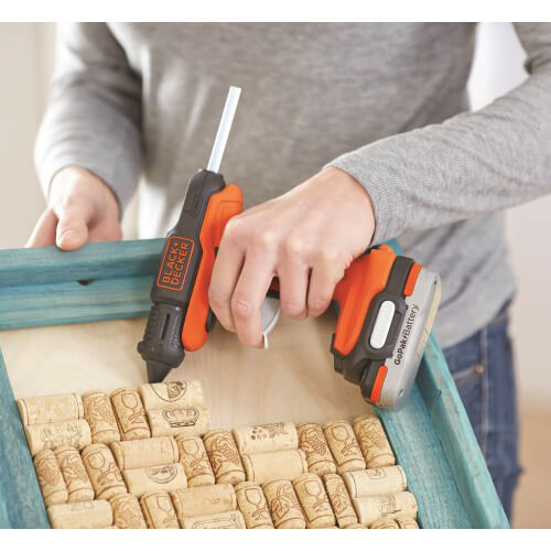 Клей-пістолет BLACK+DECKER BDCGG12N