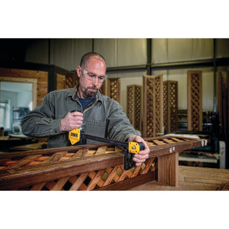 Струбцина DeWALT XL триггерна DWHT0-83186