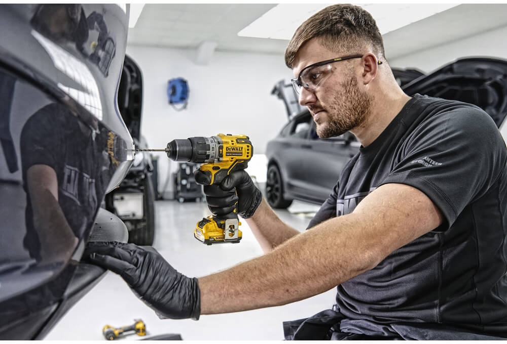 Дриль акумуляторний DeWALT безщітковий ударн