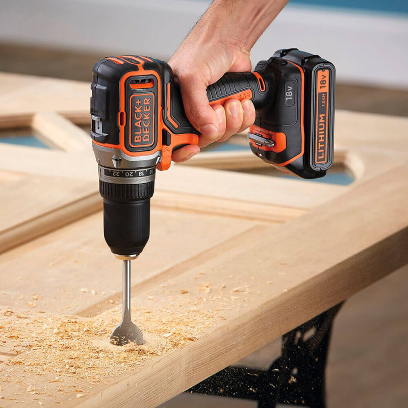 Дриль акумуляторний BLACK+DECKER шурупокрут акумуляторний безщітковий