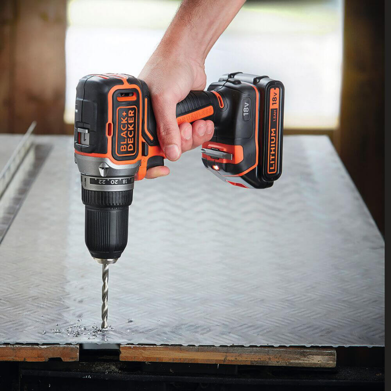 Дриль акумуляторний BLACK+DECKER шурупокрут акумуляторний безщітковий
