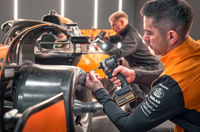 Акумуляторний шуруповерт DeWALT Шурупокрут ударний McLaren F1