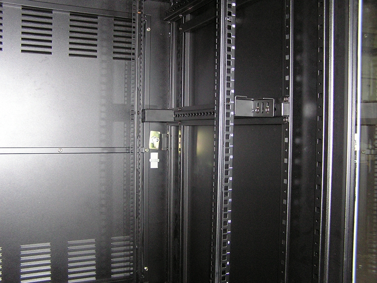 Шафа CMS 24U 800х820, чорна (ніжки, заземлення)