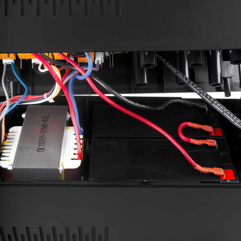 Джерело безперебійного живлення LogicPower UPS LPM-1100VA-P (770Вт)
