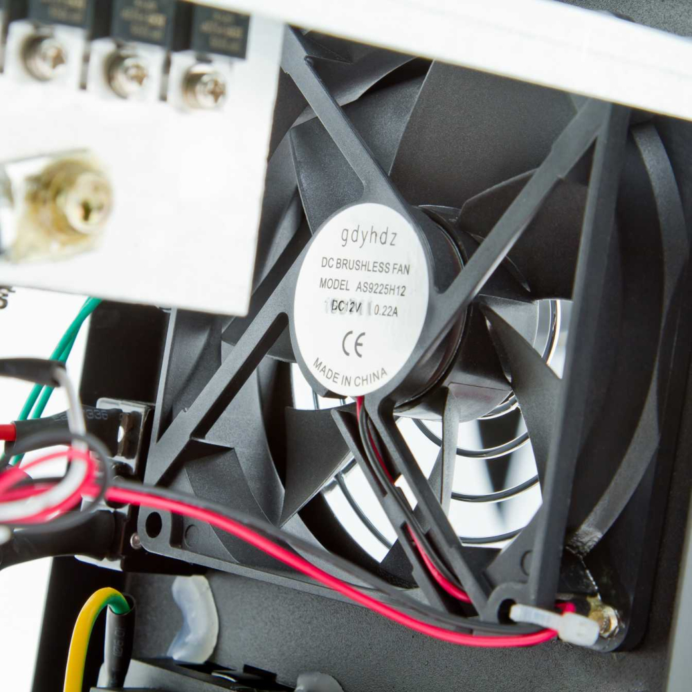 Джерело безперебійного живлення LogicPower UPS LPY-B-PSW-1500VA+ (1050Вт) 24В