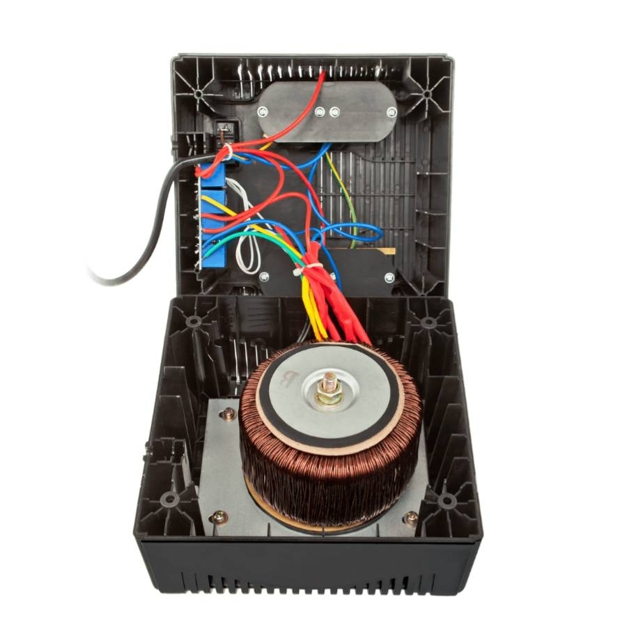 Стабілізатор LogicPower LPT-1000RV (700Вт)